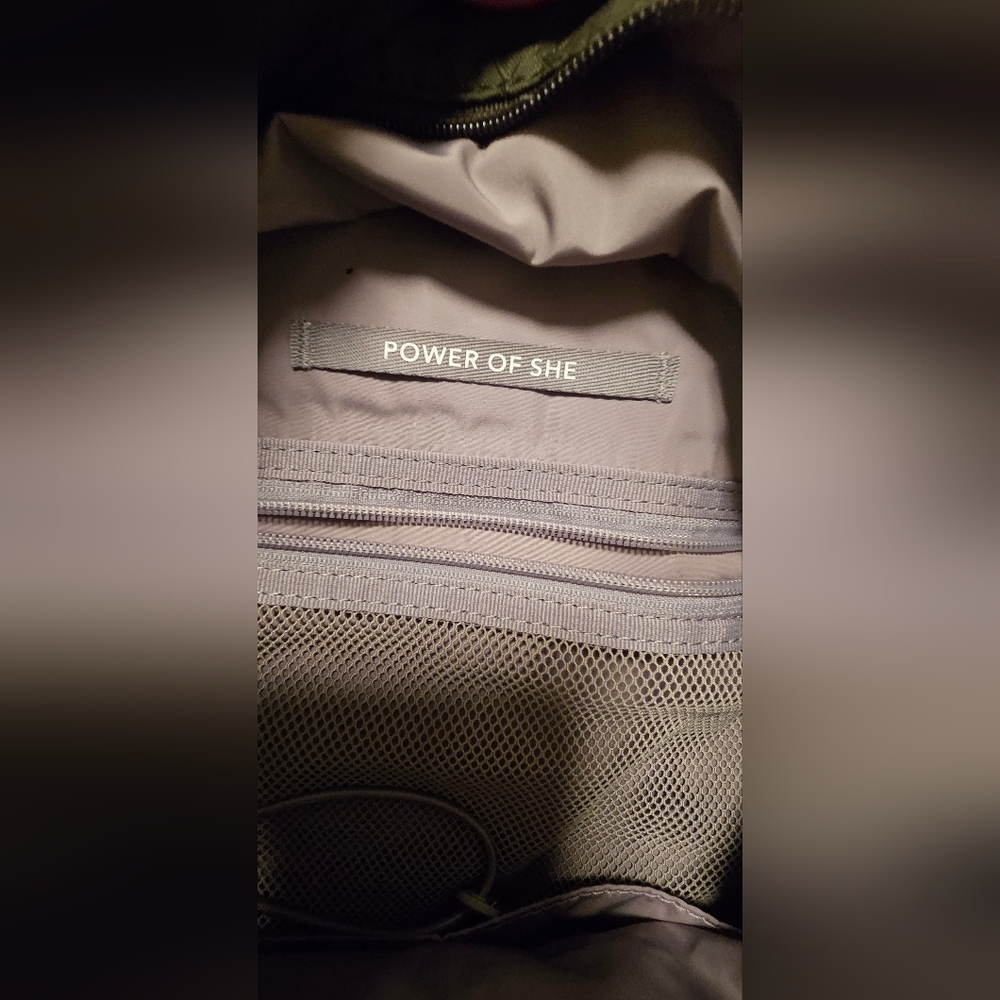 EUC! Olive Green Athleta Excursion Backpack - Picture 8 of 10